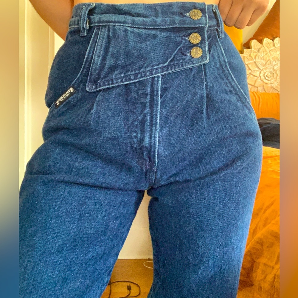 Unique Vintage Rockies Jeans! 9/10 Bare Back High Waisted. Great Condition.